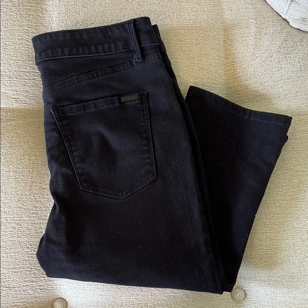White House Black Market Black Capri Jeans  EUC  Size 8